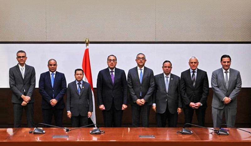 توقيع اتفاقية إطارية بين الحكومة المصرية و شركة مصانع عز السويدي