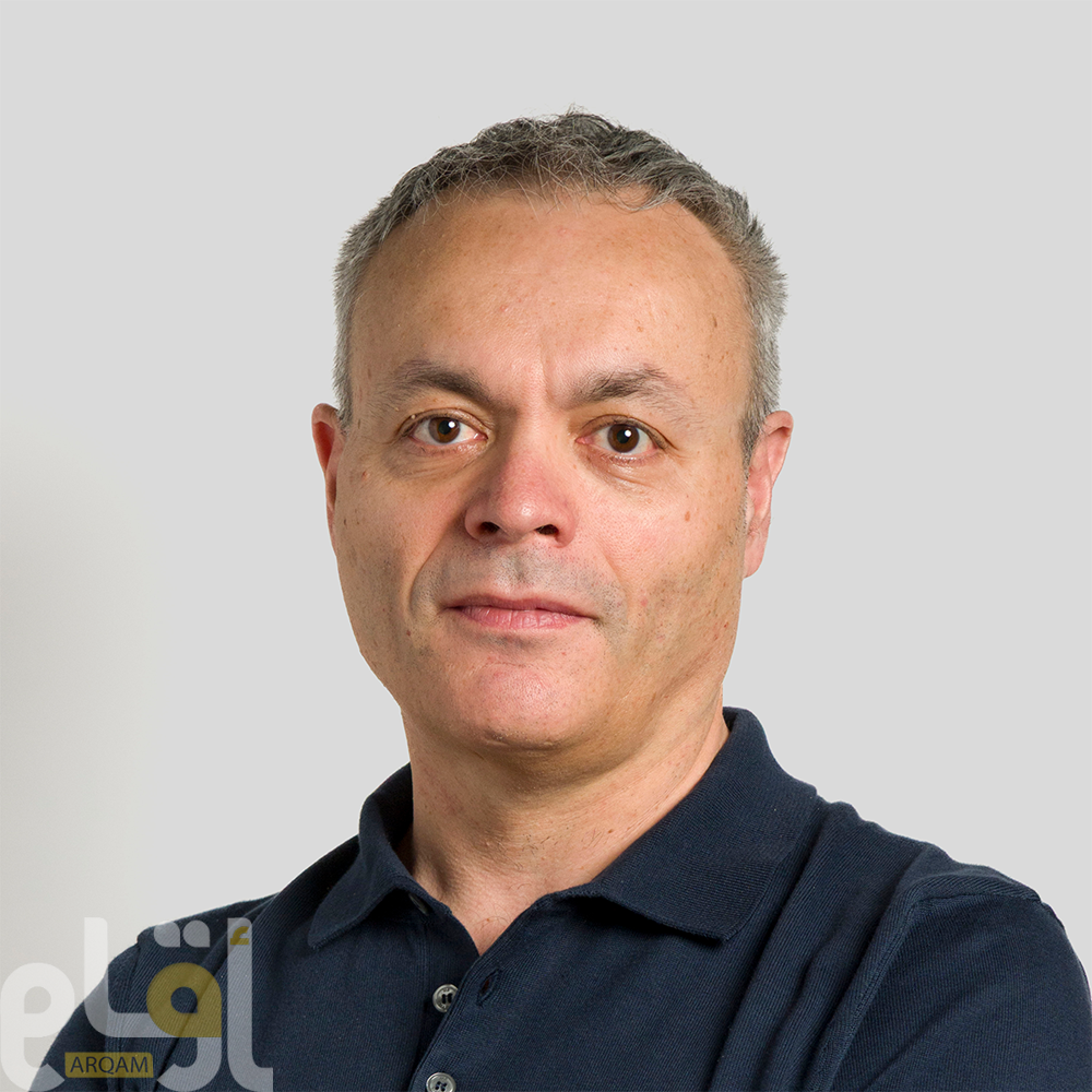 إينريكيه دياز ألفاريز، المحلل الرئيسي في شركة إيبوري