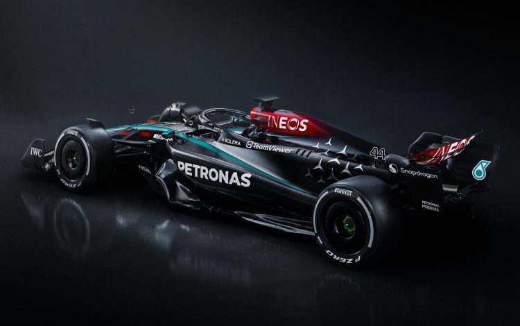 Mercedes-AMG W15 E PERFORMANCE - Lewis Hamilton - Rear Quarter