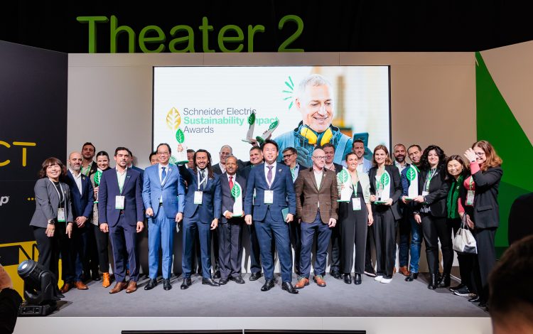SchneiderElectric-Innovation-Summit-20240403-184307-Web
