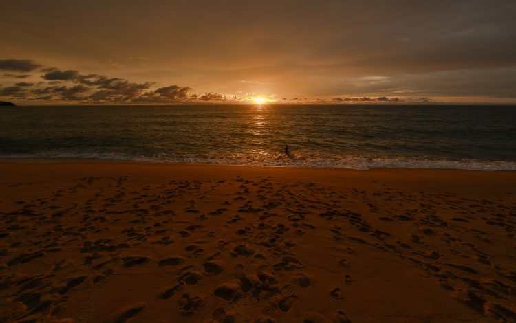 Signature_Images_1-sunset on the beach