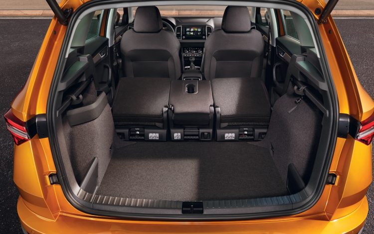 Skoda KAROQ 2025 (6)