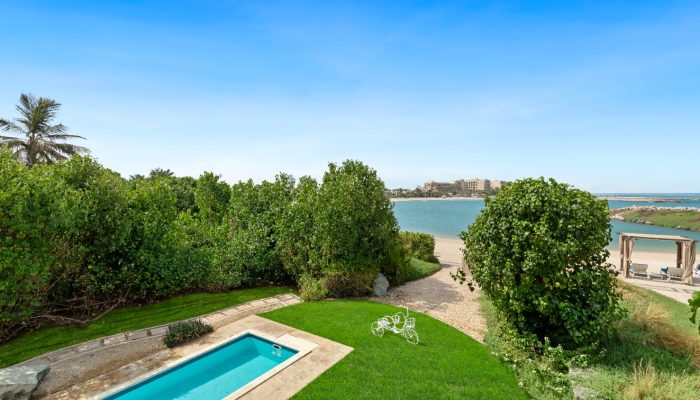 Two Bedroom Premium Villa Beach Front - Private pool_RAMRAK-