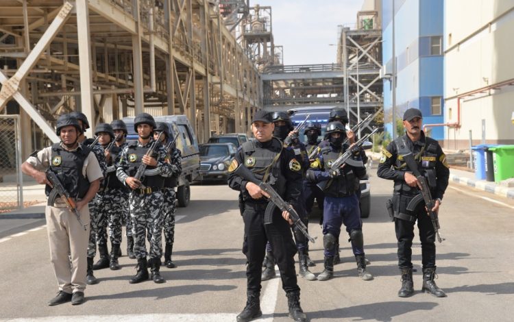 محافظ أسيوط يؤكد أهمية التدريبات المشتركة (5)