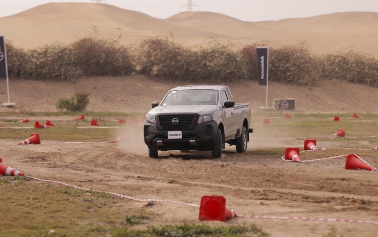 نيسان مصر تنظم تجربة قيادة متكاملة للسيارة نيسان Navara الجديدة